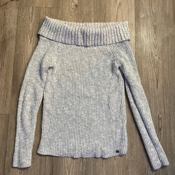 Off the shoulder sweater - Picture 3 of 3